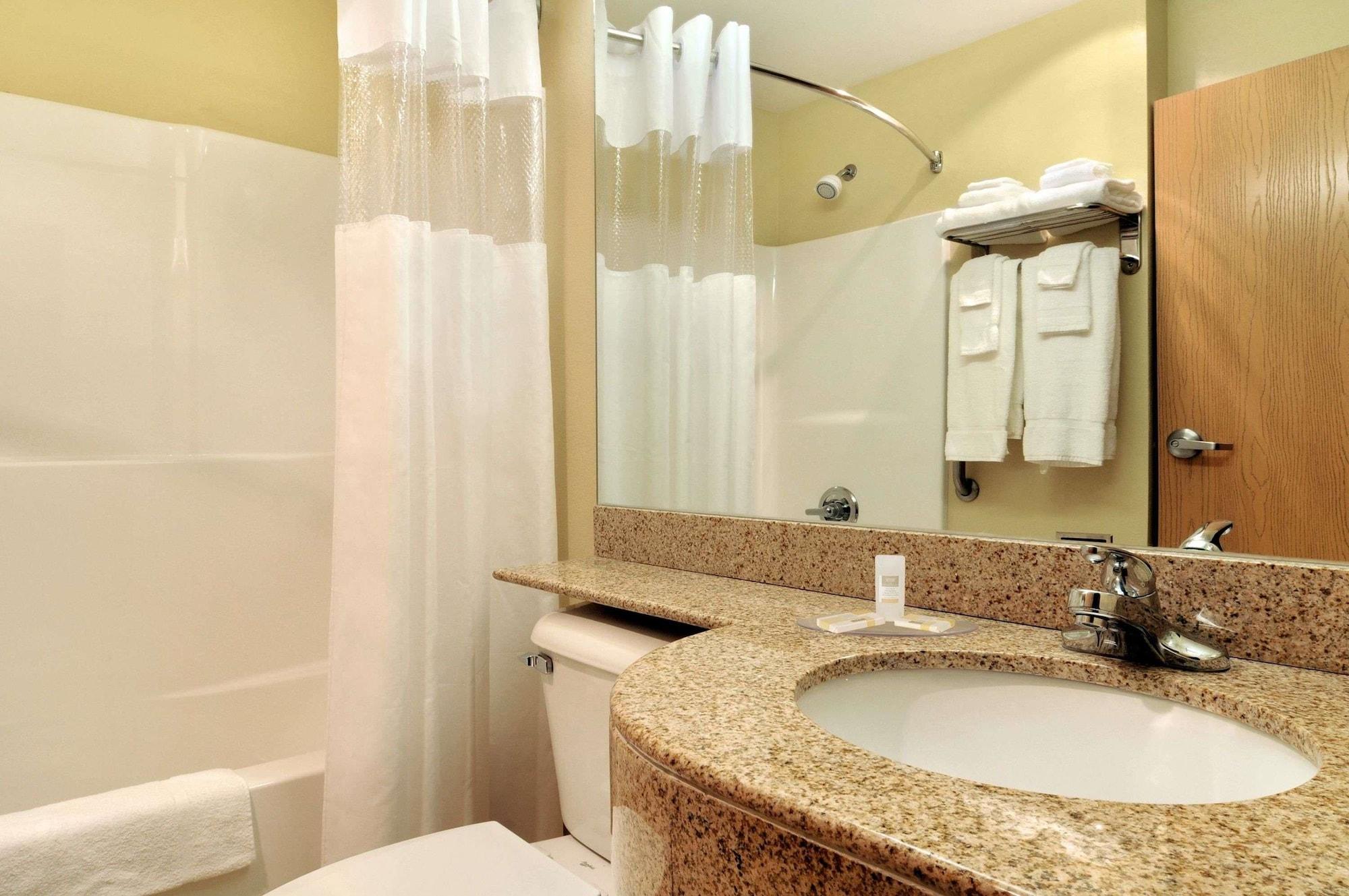 Microtel Inn & Suites Huntsville Habitación foto